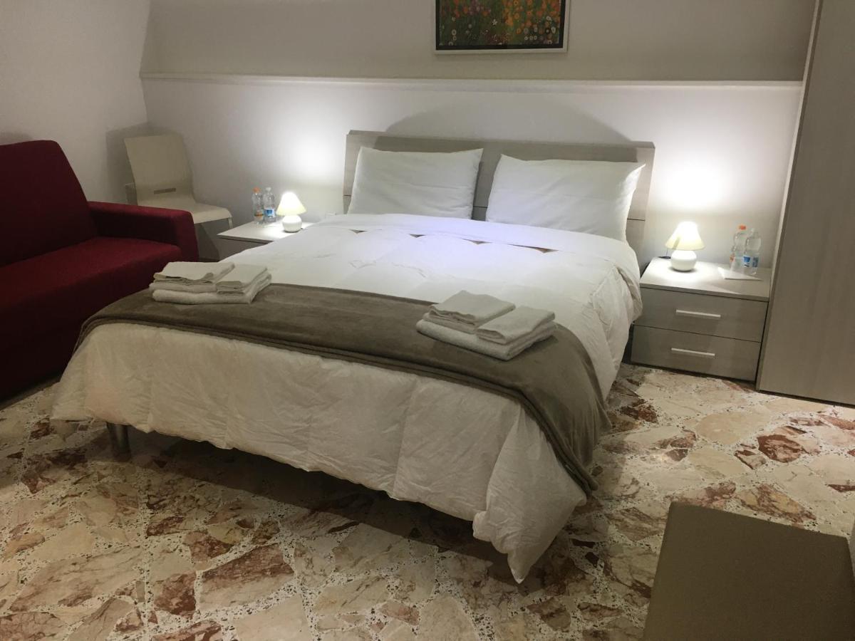 B&B A Casa di Paola Lecce Esterno foto